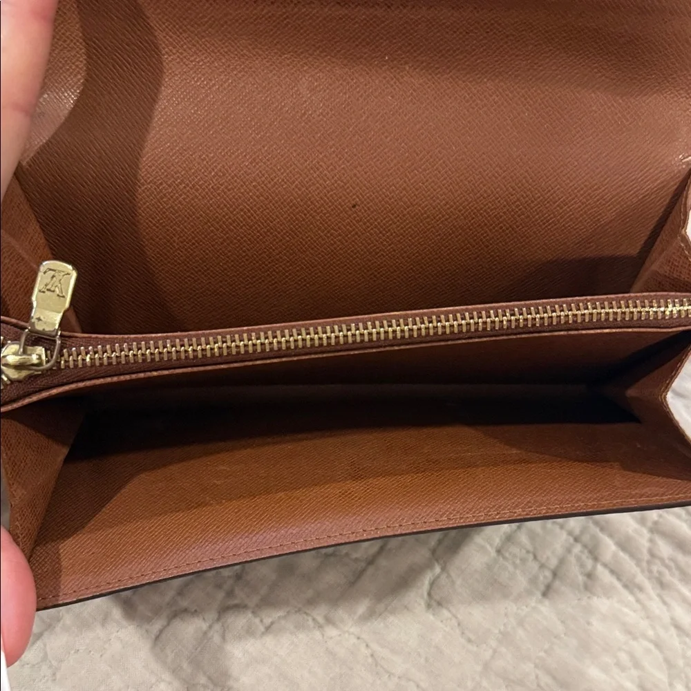 Authentic Louis Vuitton Monogram Wallet with Gold Accents - Picture 3 of 8